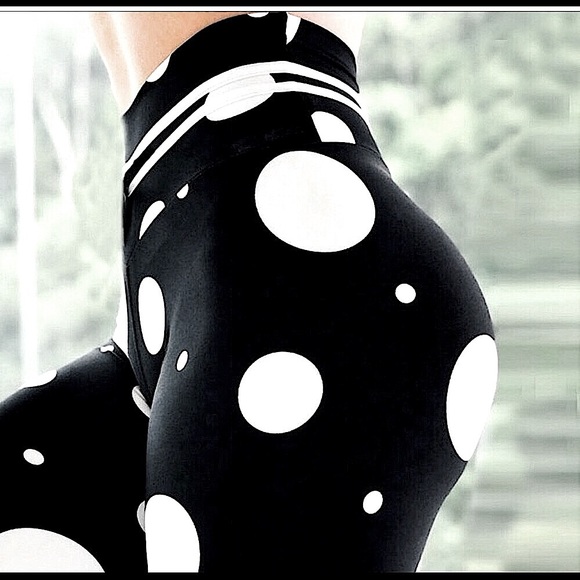 🆕I HAVE #2 SMALLS LEFT THESE SUPER SILKY&SPANDEX RUCHED BOTTOM POLKA DOT LEGGIN - Picture 4 of 8